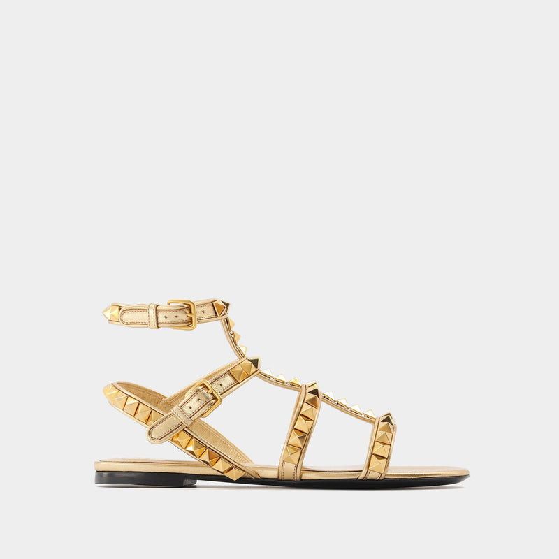 Rockstud No Limit Sandals in Gold Leather