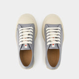 玛尼 Marni Sneakers 皮质运动鞋