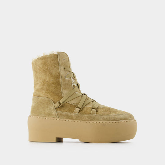 Gia Borghini Lace Up Chunky 天鹅绒小牛皮短靴