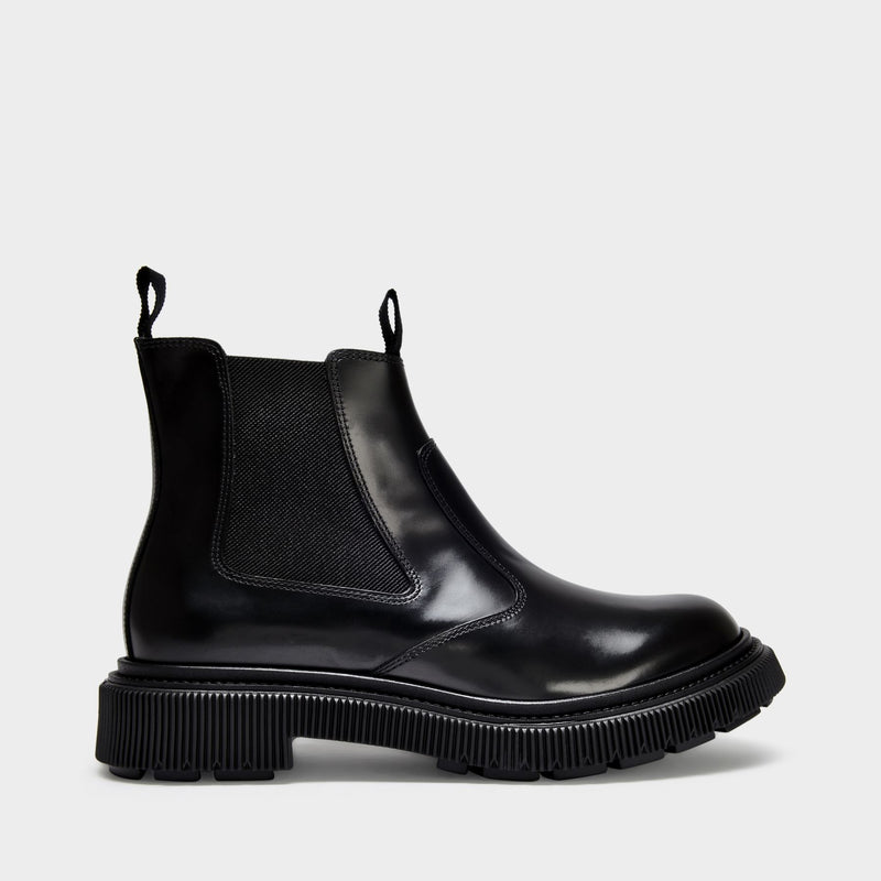 156 Chelsea Boots in Black Leather