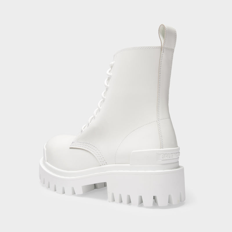 Strike Bootie L20 Ankle Boots in White Smooth Leather