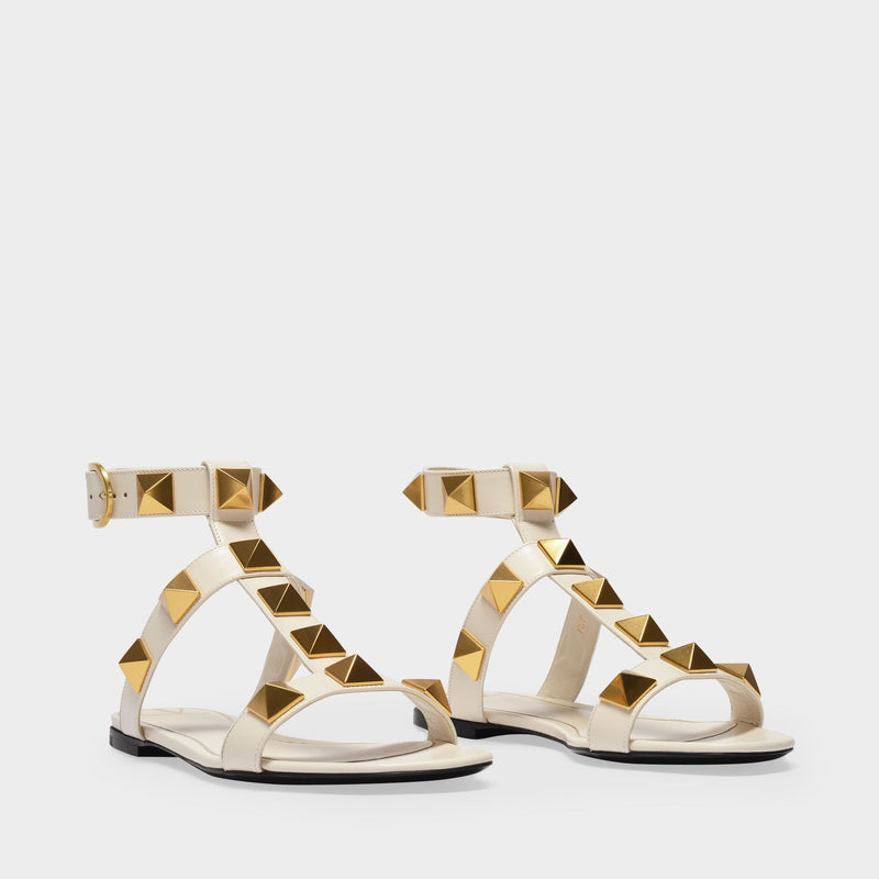 Sandals in Beige Leather